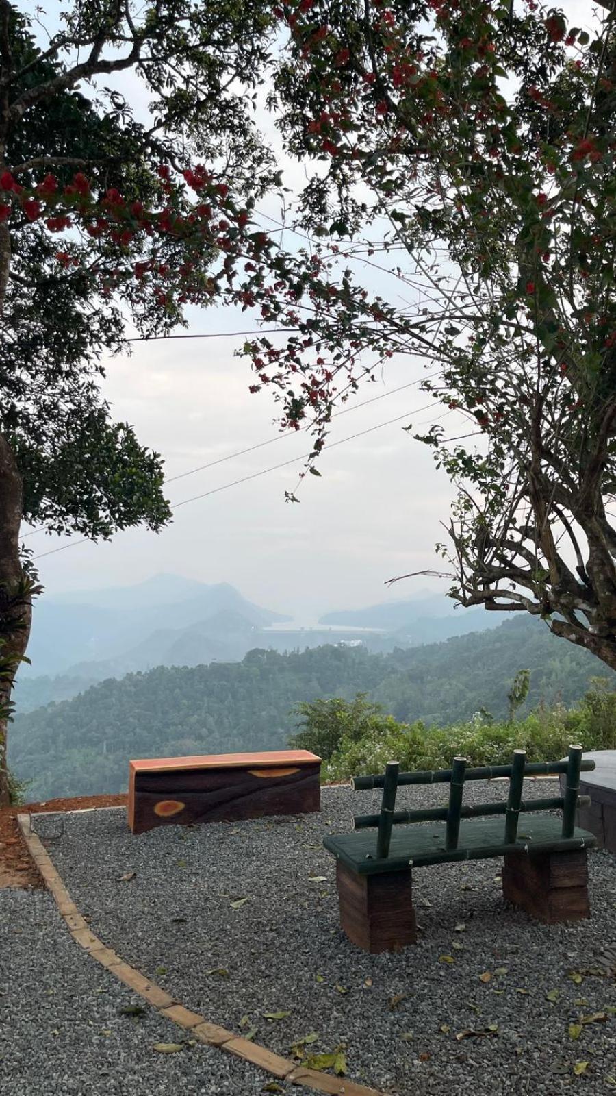 Idukki Dam View Resort Eksteriør bilde
