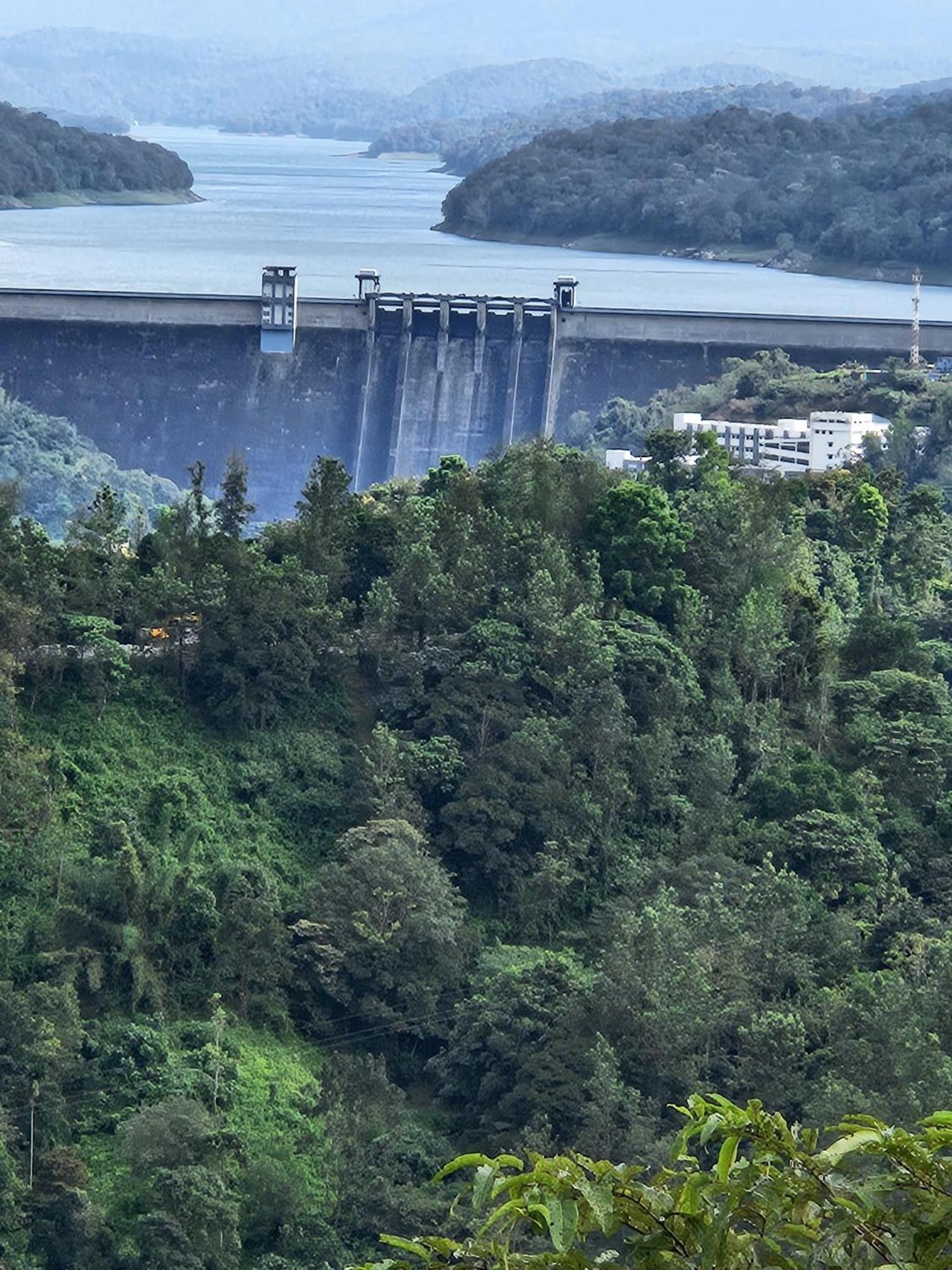 Idukki Dam View Resort Eksteriør bilde