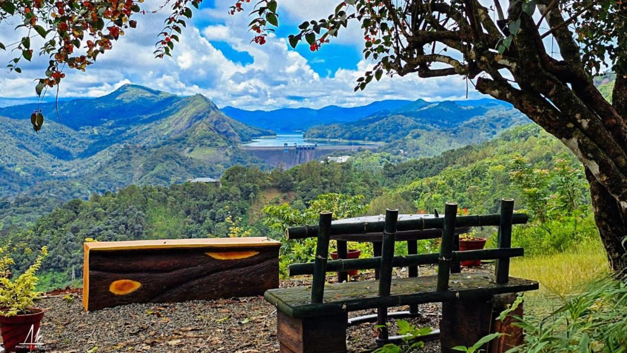 Idukki Dam View Resort Eksteriør bilde